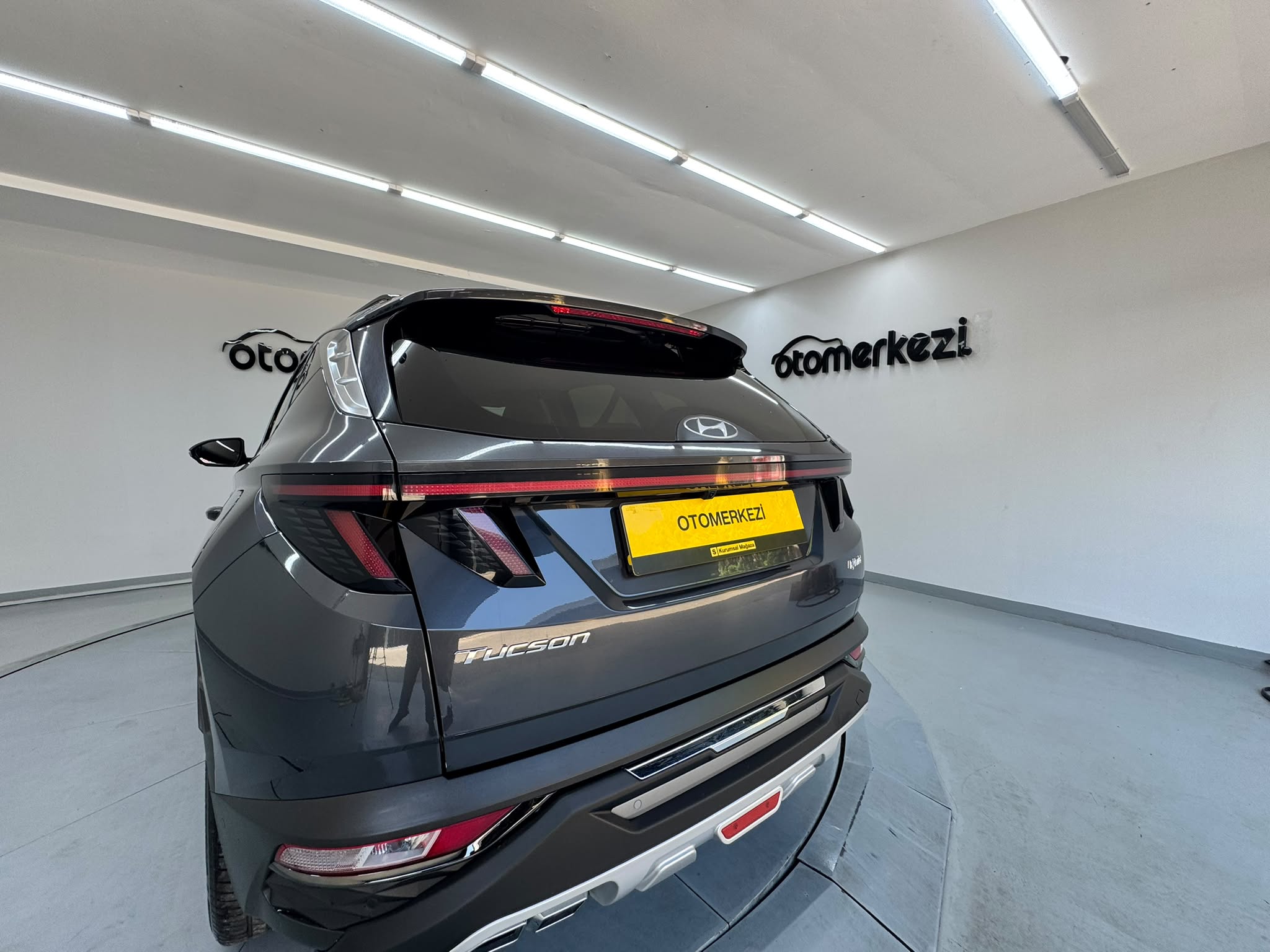 HYUNDAI TUCSON 13